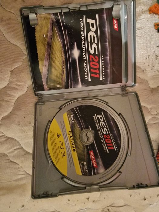 Playstation 3 Slim + 6 игри и dualshock 3