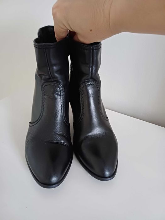 Продам ботинки Tamaris р.36