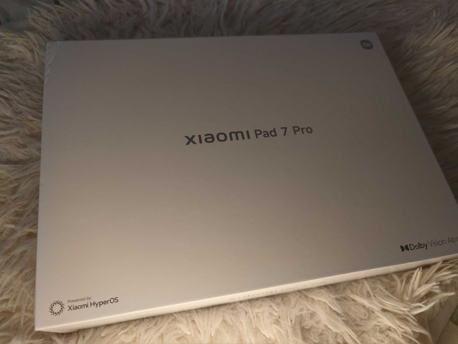 Vând o tabletă nouă Xiaomi Pad 7 Pro 12G RAM 512 ROM