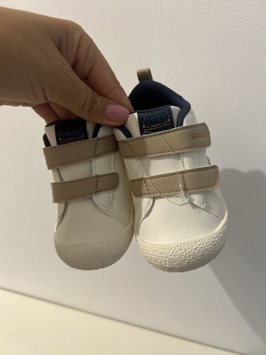 Ghete, piele, noi, 22