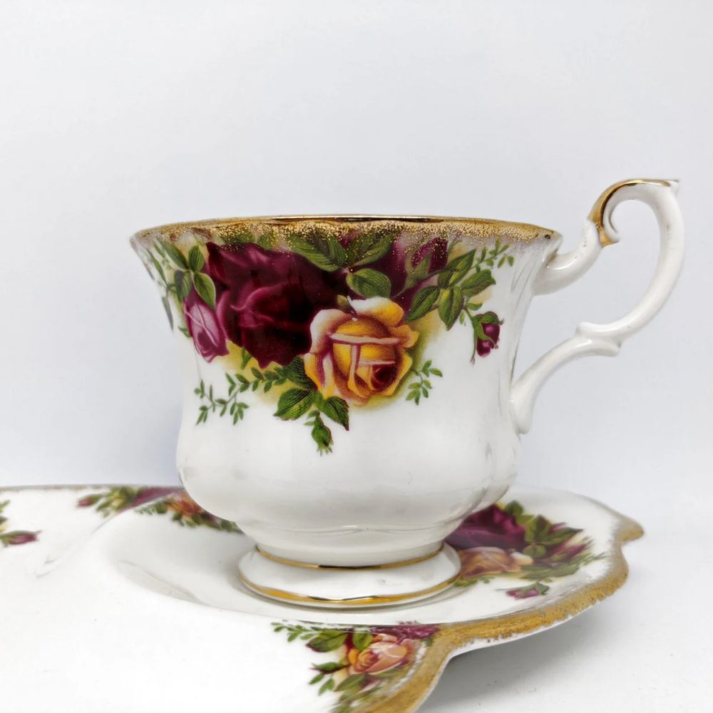 Royal Albert Old country roses тенис сет за кафе с бисквити или кекс