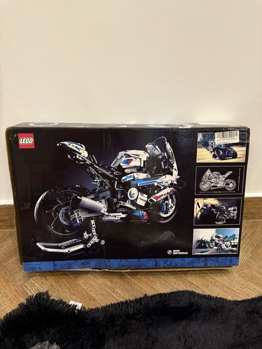 LEGO Technic BMW M 1000 RR 42130