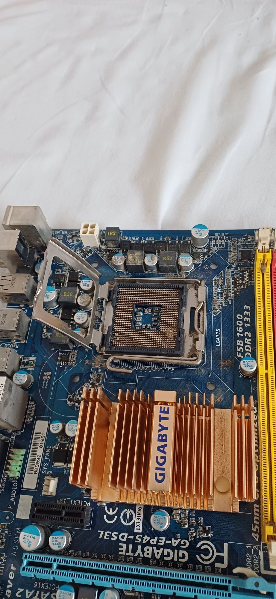 Placă de bază pc LGA 775
