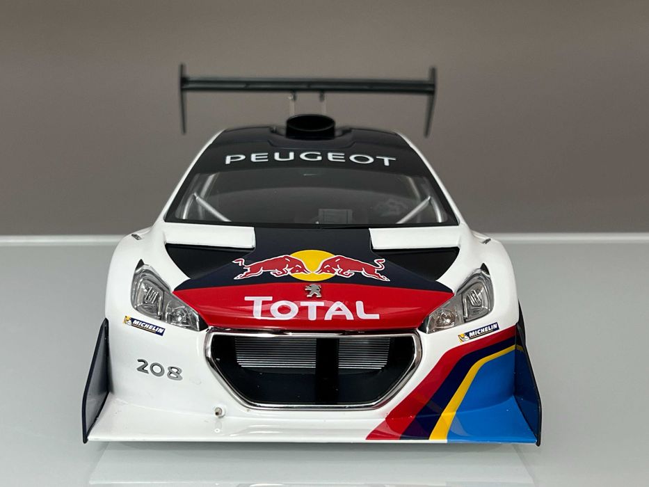 Macheta Auto 1/18 Autoart Peugeot 208 T16 Pikes Peak Loeb