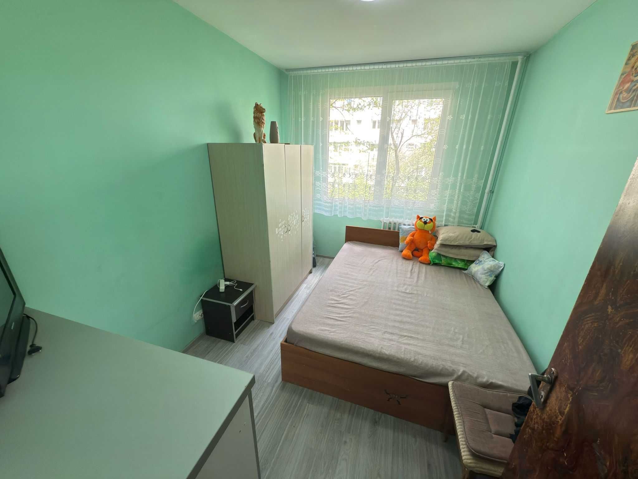 Apartament 4 camere, Ozana, etajul 1, doua bai, boxa in acte