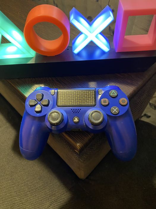 Maneta PS 4 impecabila ca noua .