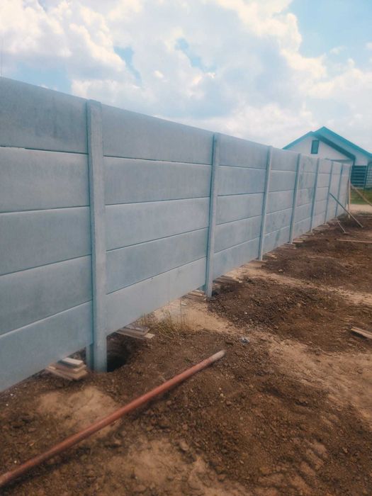Planuri de gard din beton diverse modele.