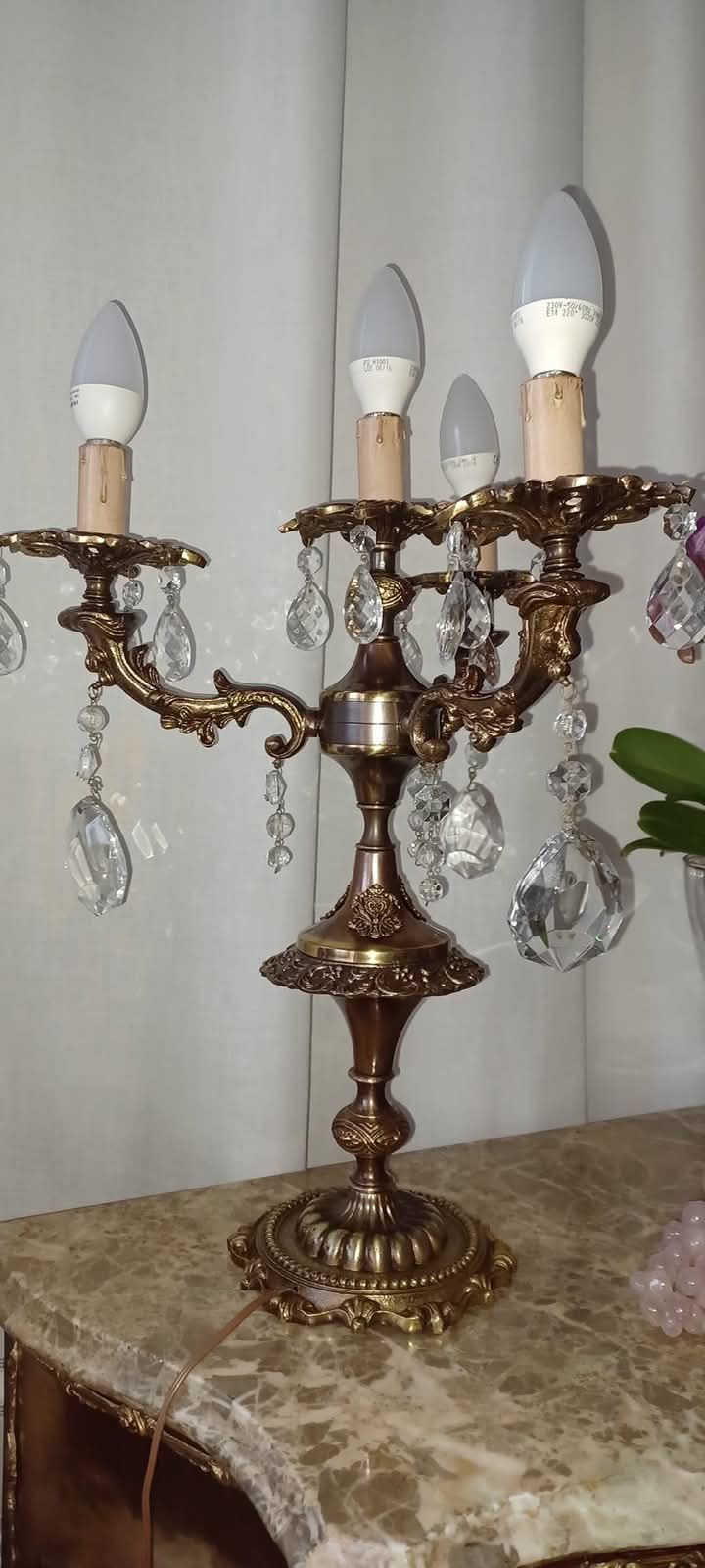 Set: 1 candelabru  cu 2 aplice de perete din bronz