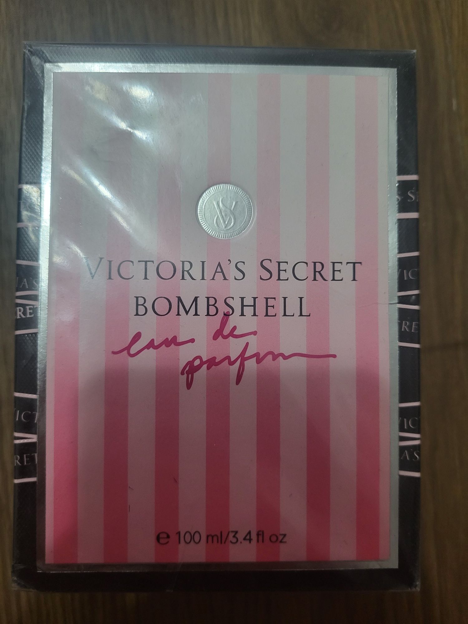 Vând parfum de lux Victoria's Secret Bombshell 100 ml