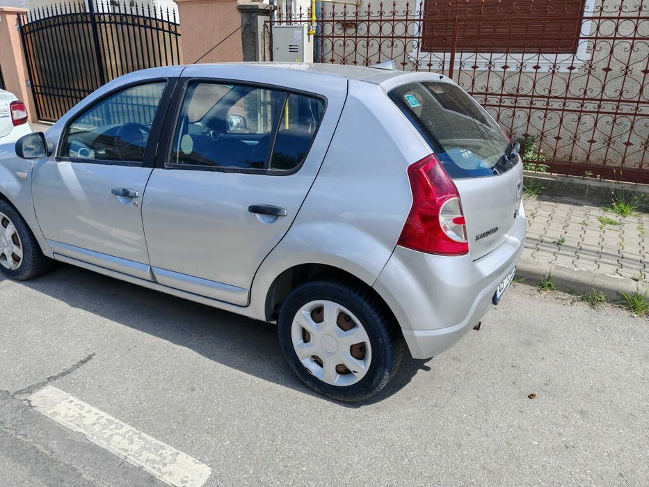 Dacia Sandero 2011