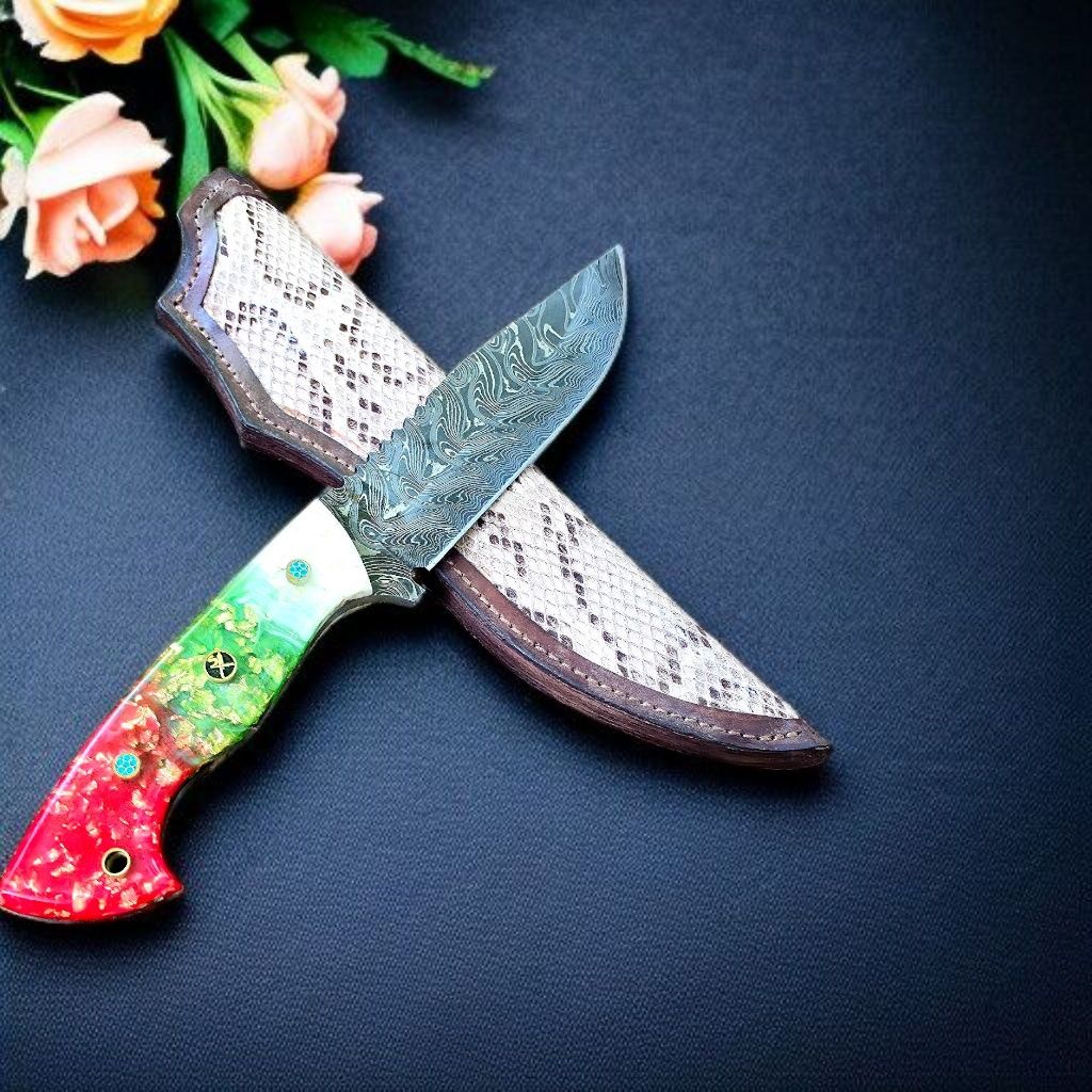 Ръчно изработен ловен нож от дамаска стомана – дръжка трибагреник