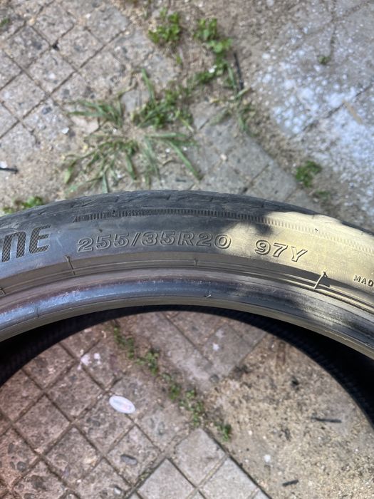 Гуми 20” 255-35 летни 2бр.Цената е за брой