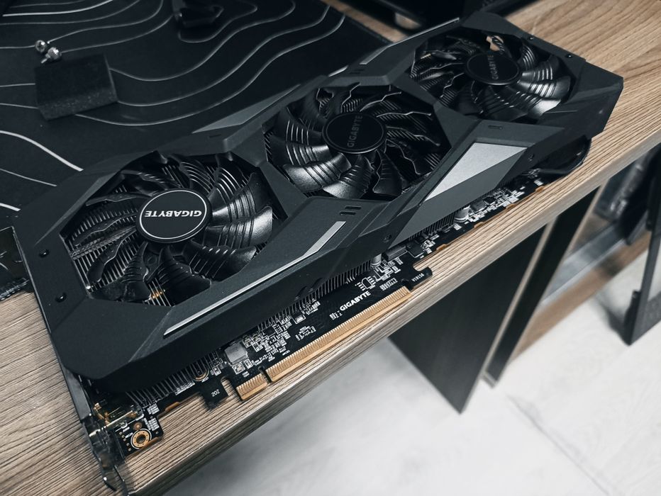 AMD Radeon RX 5700 XT