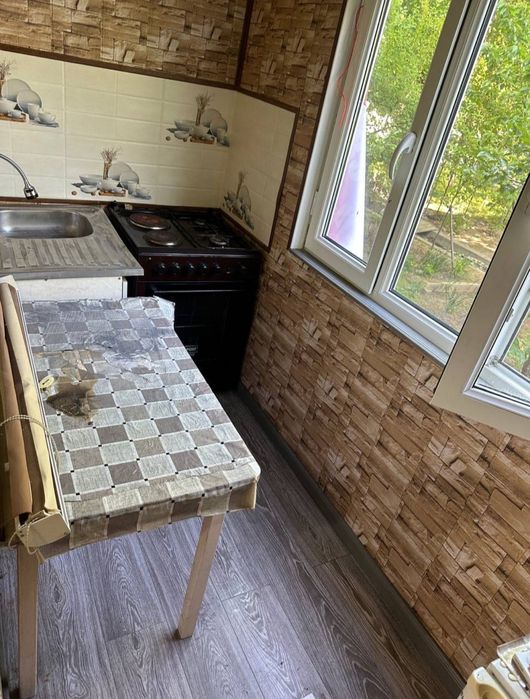 Чиланзар 19 да 1*2/1/4 сотилади .Балкон 1,5*3