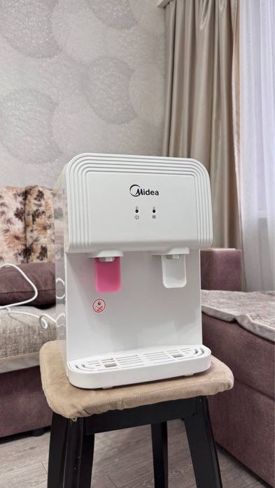 Кулер для воды Midea в отличном состоянии
