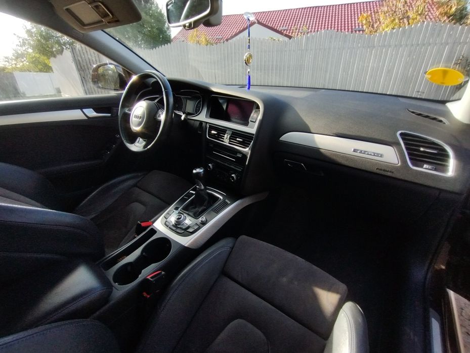 Vând Audi A4 Allroad 2.0 TDI