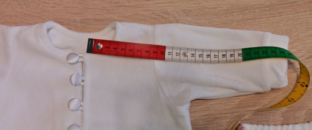 Vand costumas alb pentru botez baieti,marime 62cm