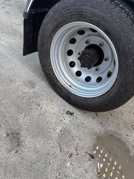 Джанти с гуми за крафтер