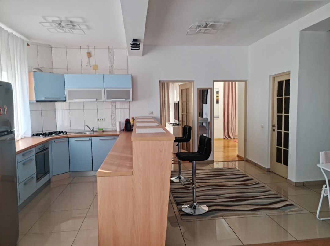 Apartament 3cam.  vedere la mare si lac