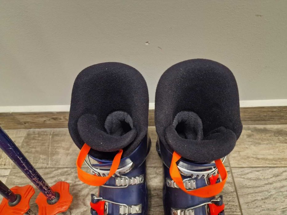 Детски ски комплект (ски, обувки, каска, щеки)