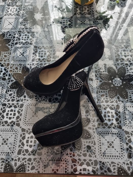 Pantofi catifea culoarea negru