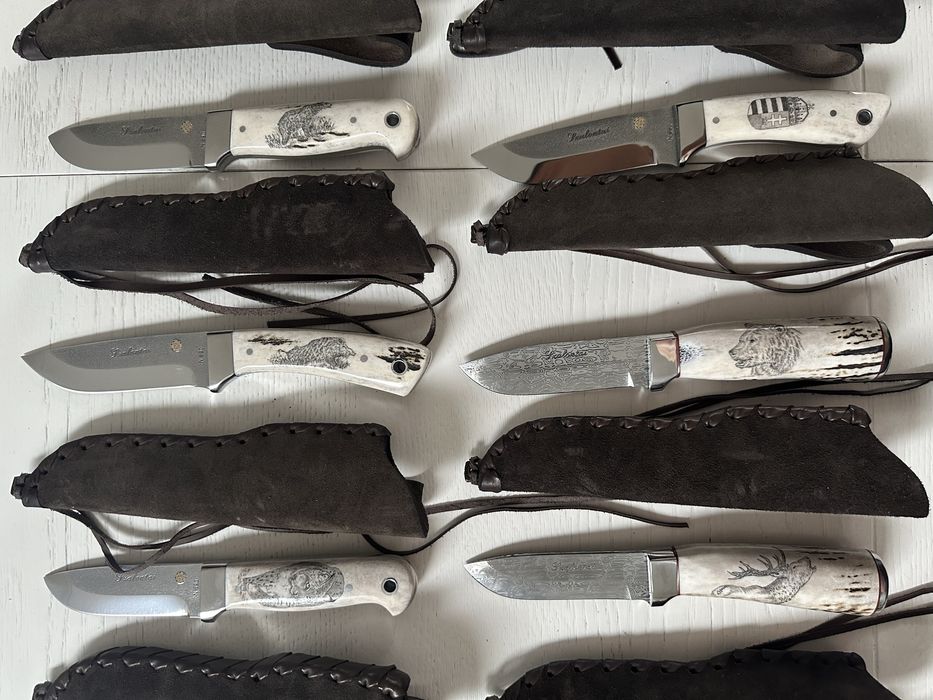 Cutite vanatoresc gravat , corn de cerb