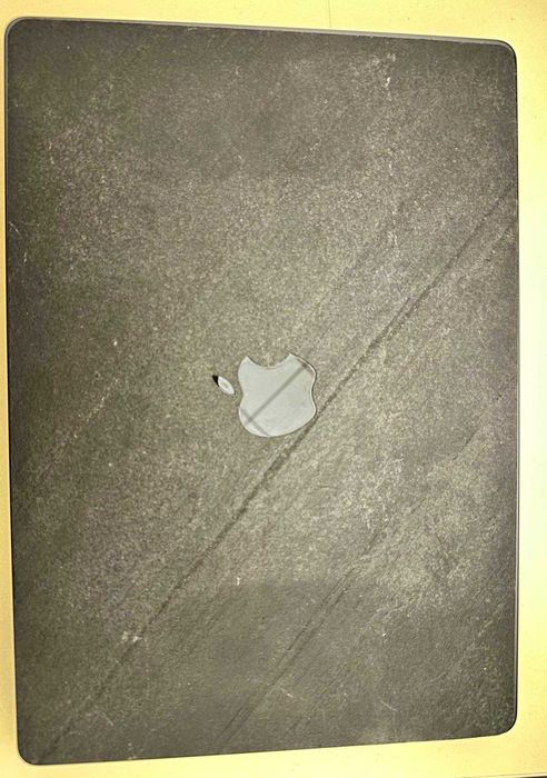 MacBook Pro 14 inch M3 Pro 18GB 1TB hdd