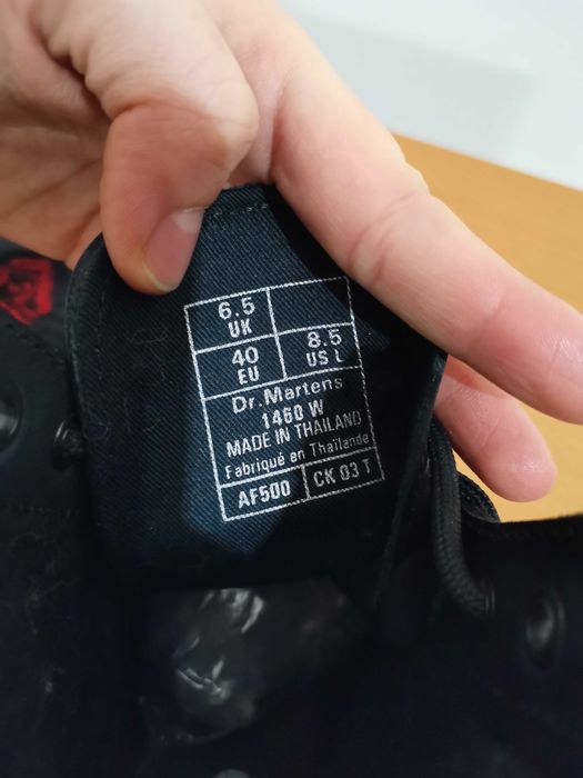 Dr Martens nr. 40 botine cu sireturi