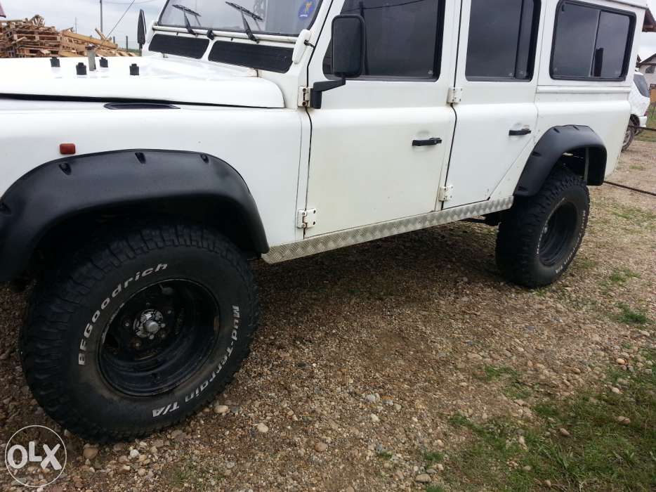 dezmembrez land rover defender 110