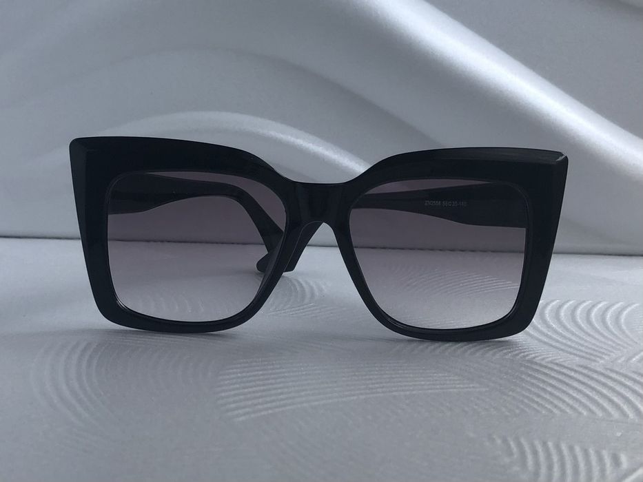 Модерни дамски слънчеви очила