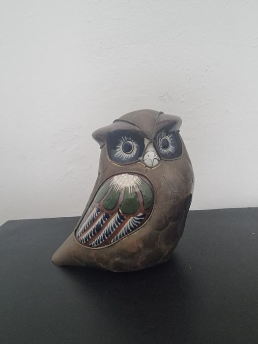 Bufniță mexicană din ceramică, într-o carcasă din alama