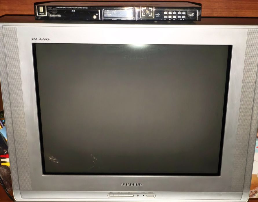 Televizor eski + DVD