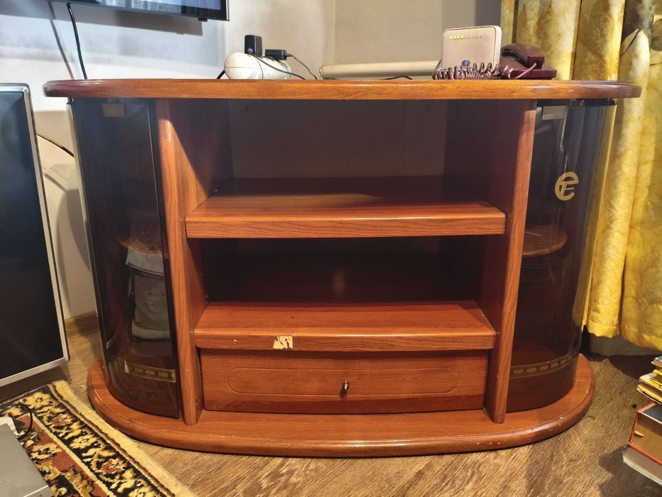 Тумба угловая под телевизор