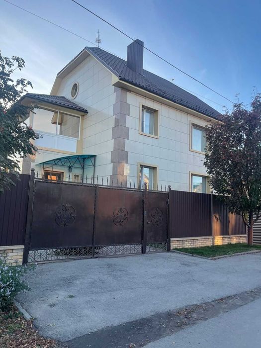 Продам дом 6 й микрорайон