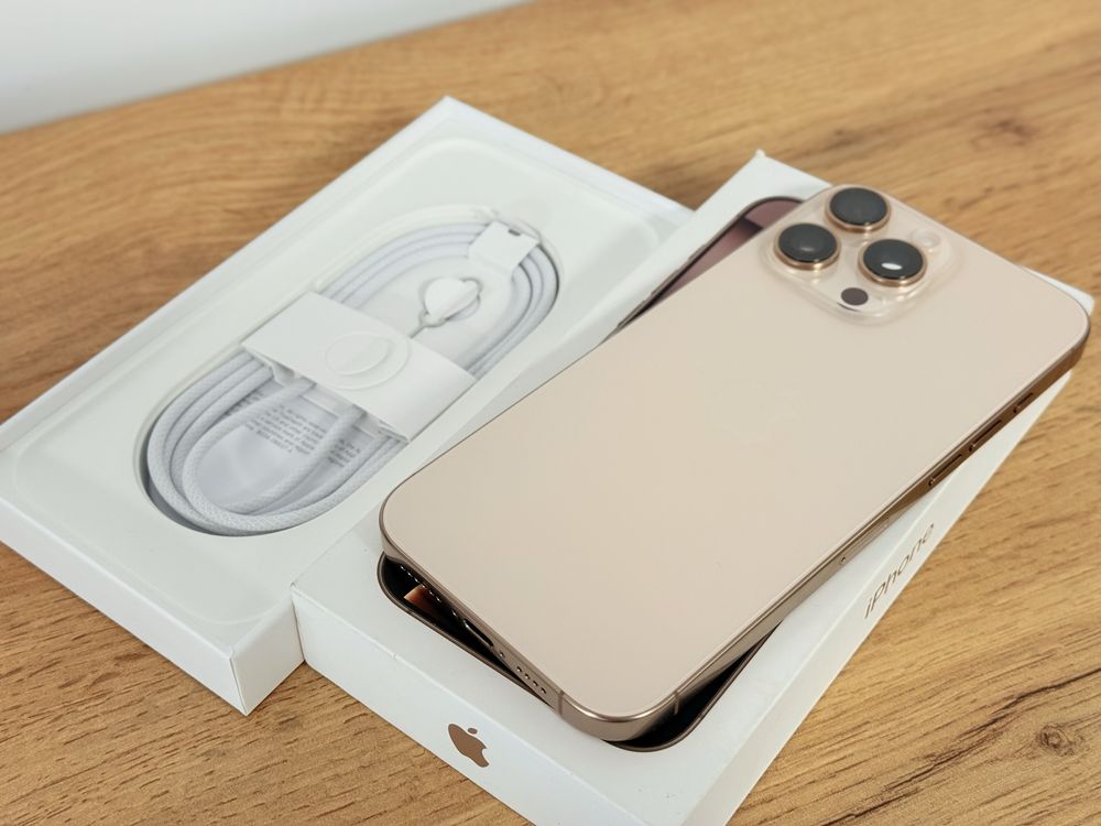 iPhone 16 Pro Max 53 зареждания перфектен!!!
