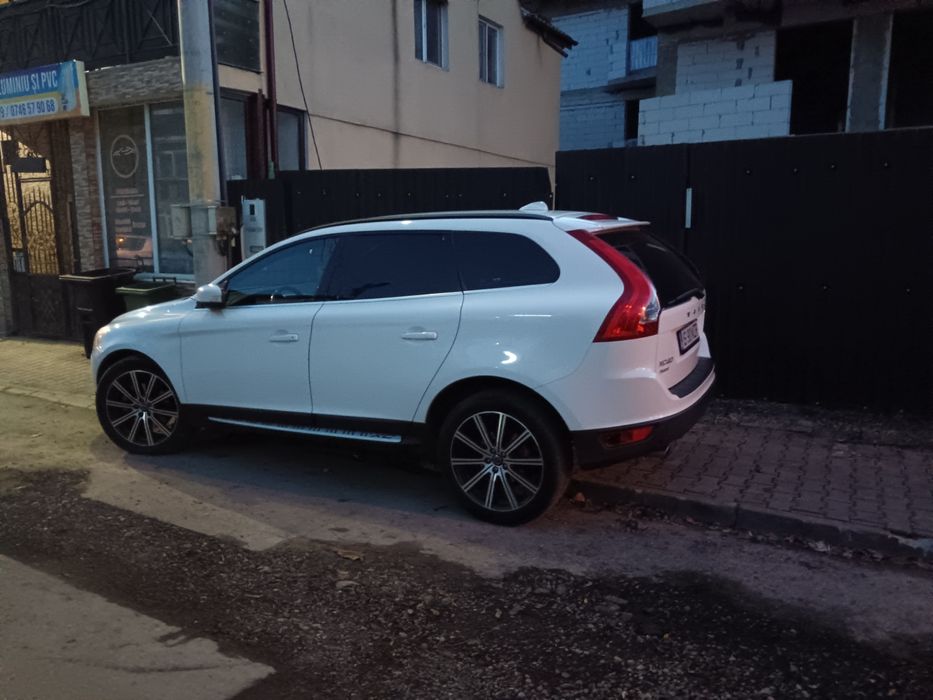 Volvo XC60.2011.