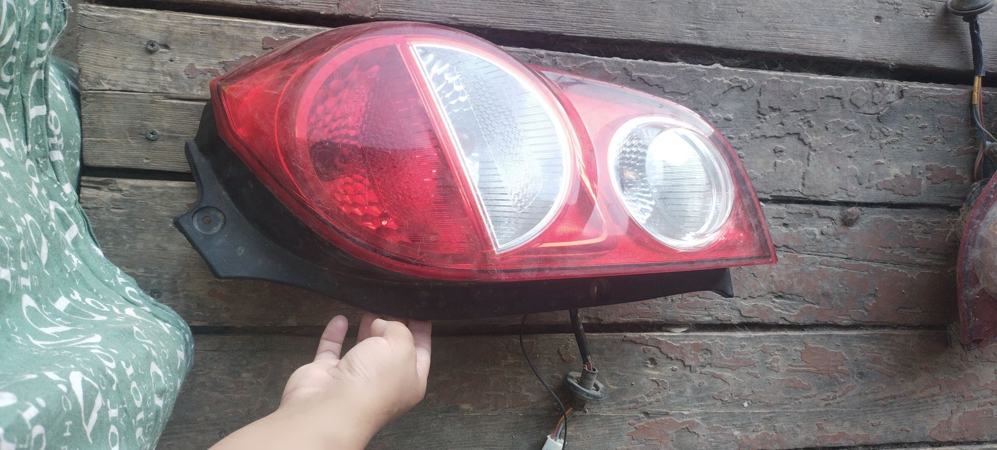 Spark fara sotiladi