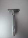 Set aparate de ras Gillette, Feather