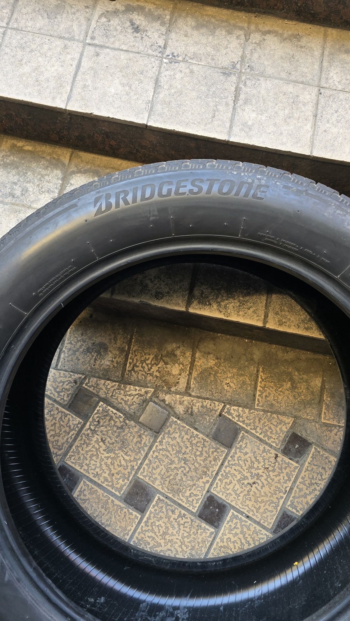 275/50/R22 Bridgestone