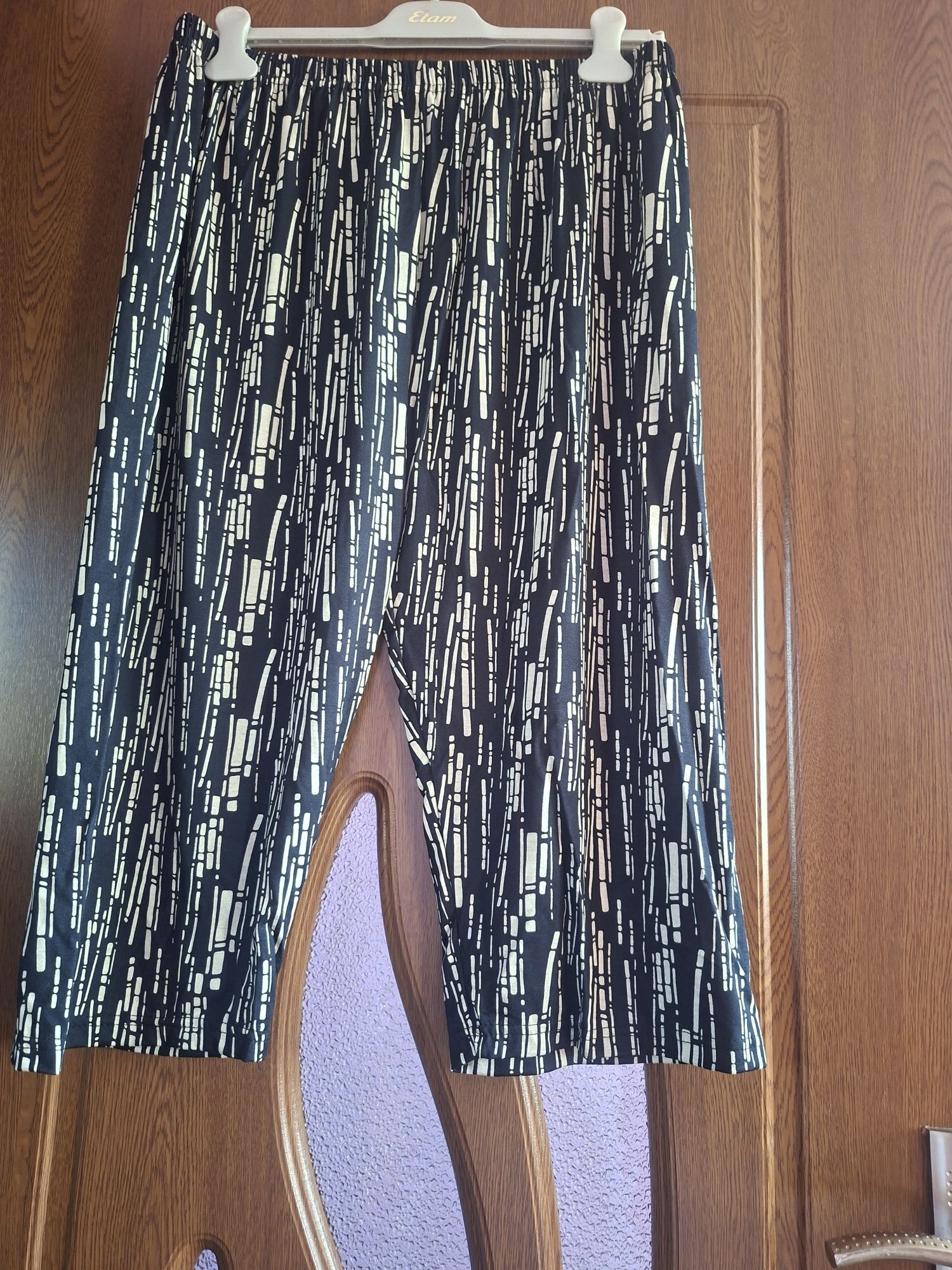 Vând Pantaloni Damă  de  Vară Mărimea XXL Noi