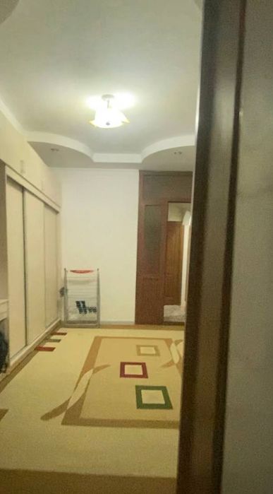 ЧАРХ НОВЗА  4/1/4 удвоенный зал сотилади.  92 квм