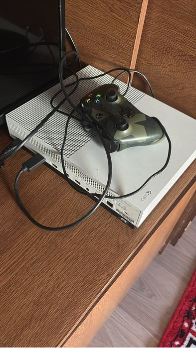 Vand xbox de 1 terra memorie