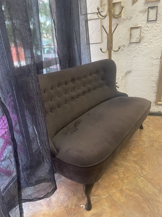 Диван ,подходящ за чакалня ,офис и др.