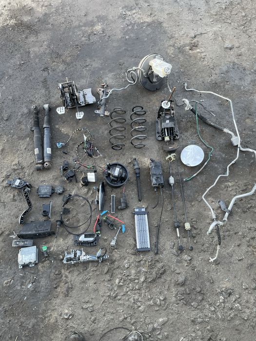 Части за пежо 207cc  /peugeot 207 cc 2010 г 1.4 i ЗАДЕН МОСТ !