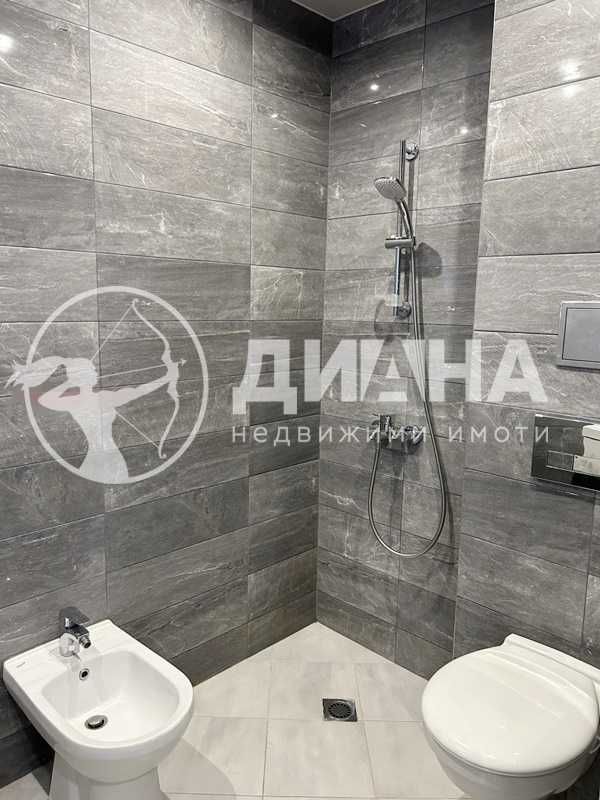Продава се Тристаен апартамент в Пловдив, Тракия - 120 кв.м за 1992 €/кв.м - Снимка #10