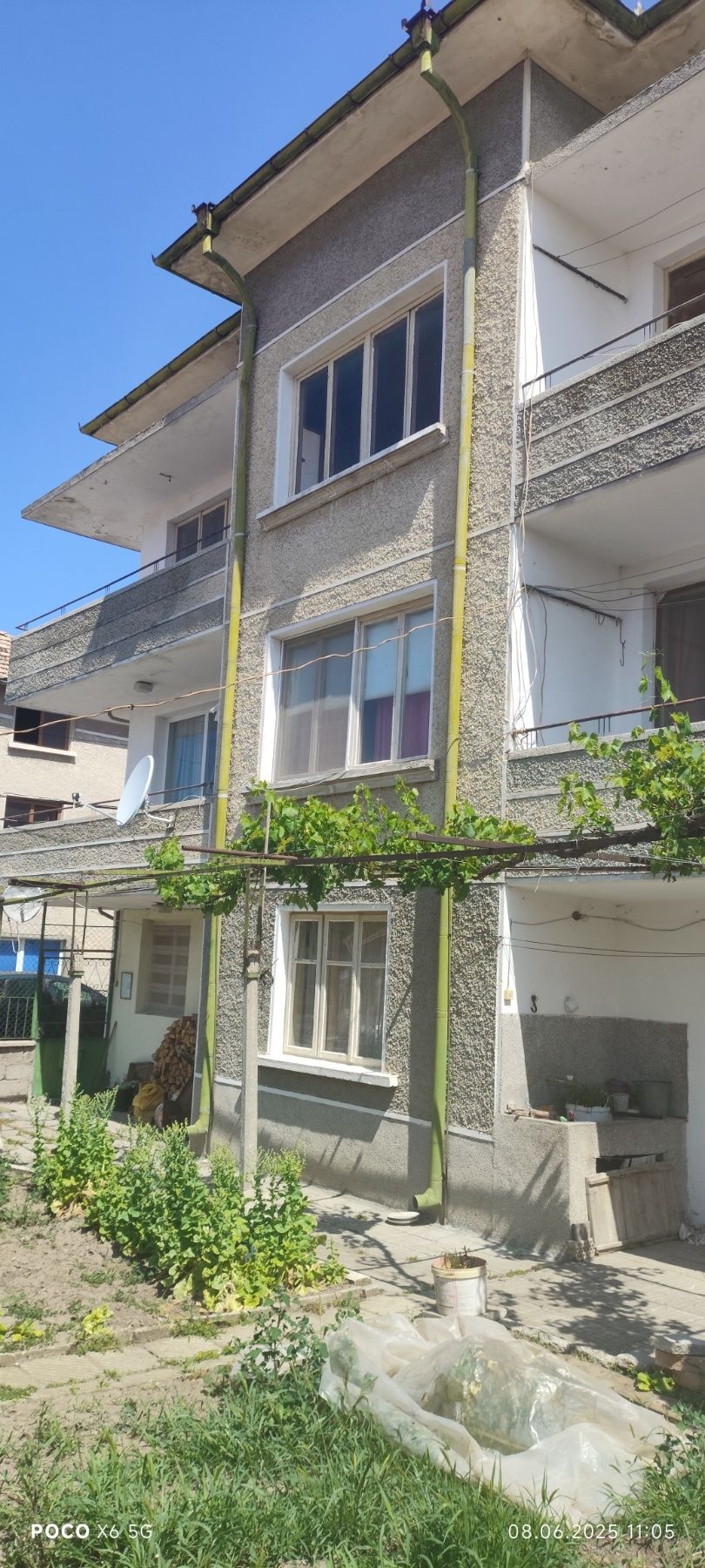 Продавам къща в гр. НОВИ ПАЗАР, обл. Шумен