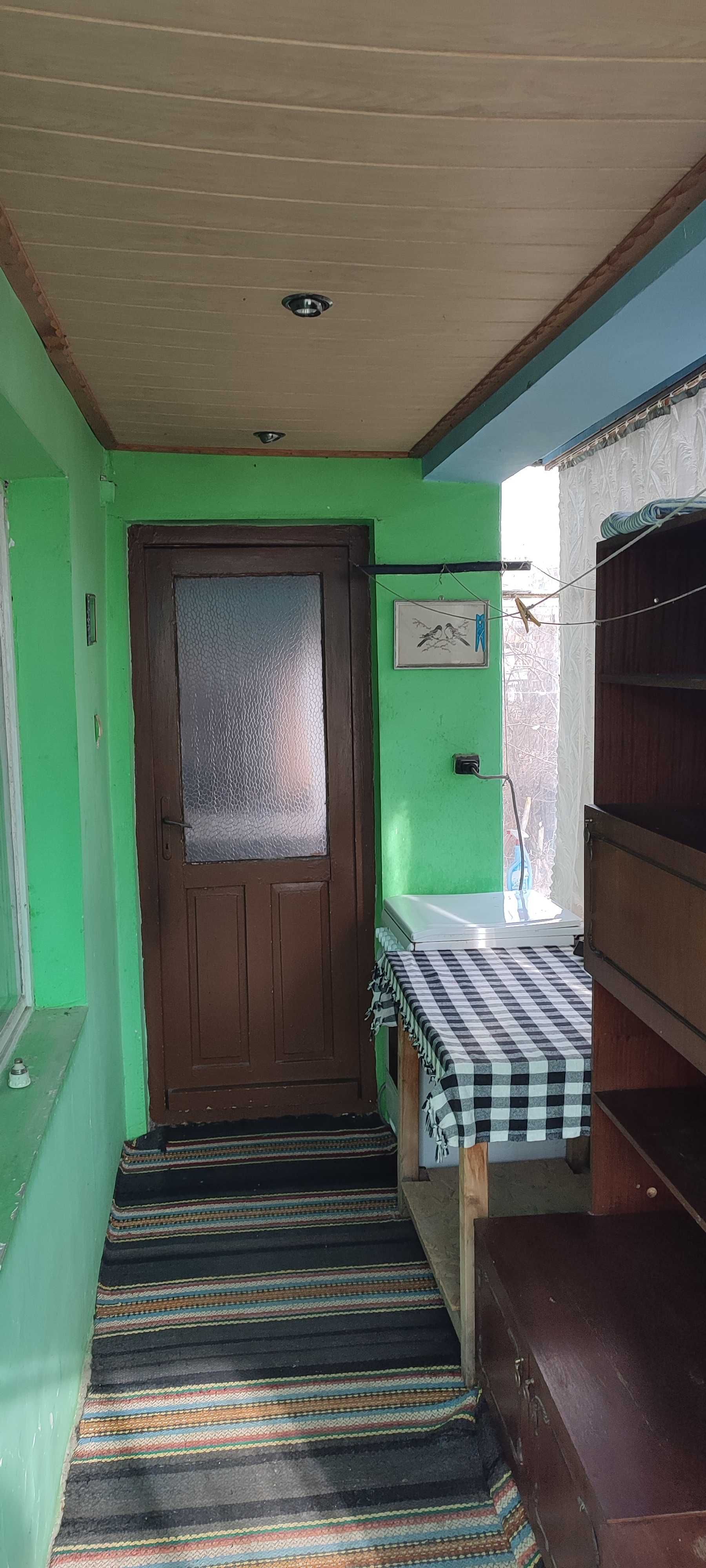 Продавам етаж от къща
