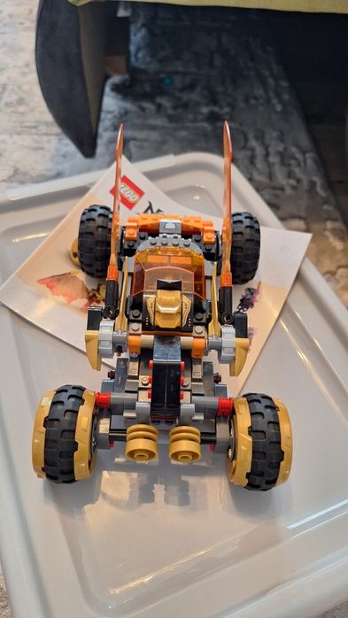 Lego Ninjago 71769 - Masina dragon a lui Cole