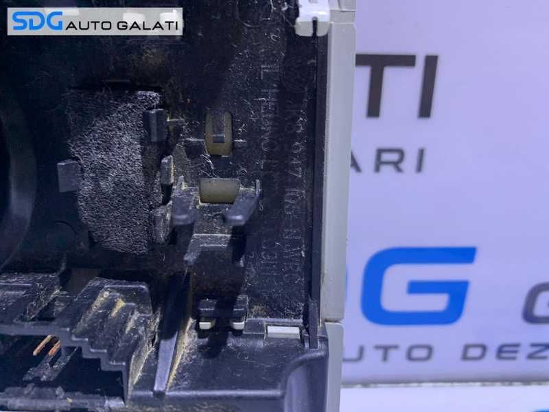 Plafoniera Lumini Lampa Iluminare Plafon VW Jetta 3 2005 - 2011 Cod 1K8947105N