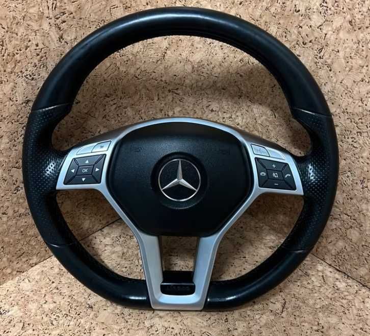 Volan Mercedes W204 W212 W207 W218 AMG